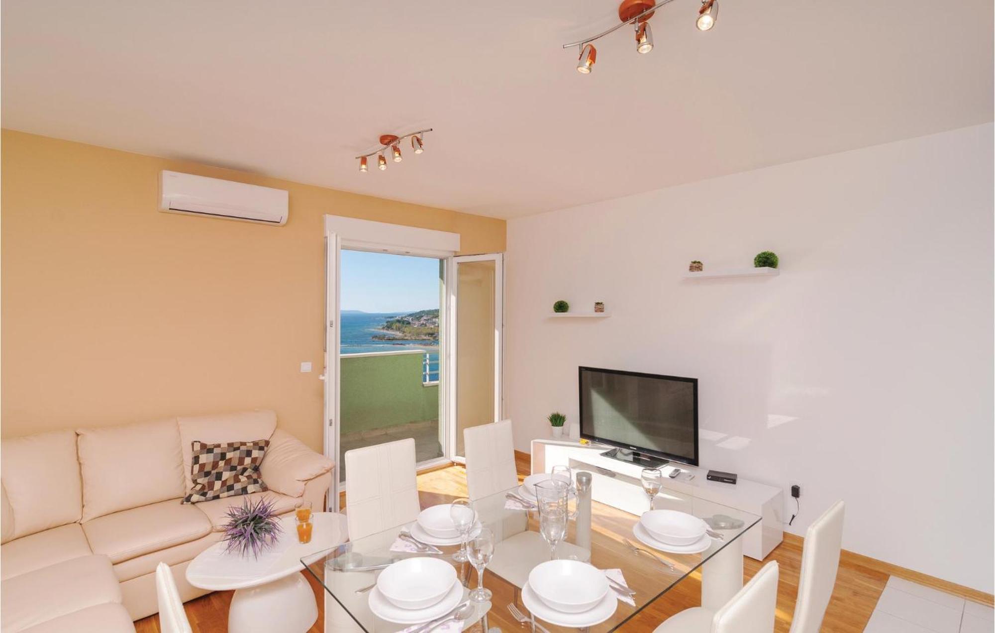 Nice Apartment In Omis With House Sea View Luaran gambar